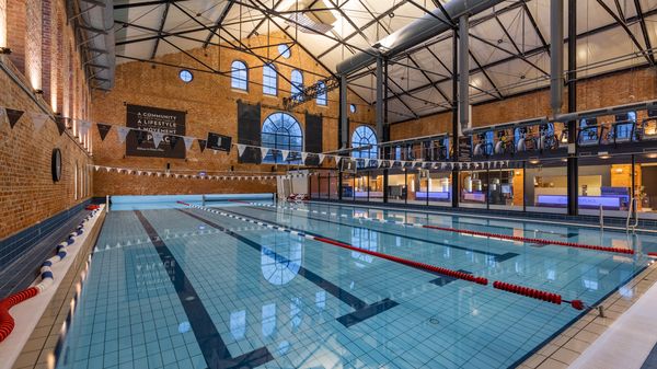 Standort 05 Pool